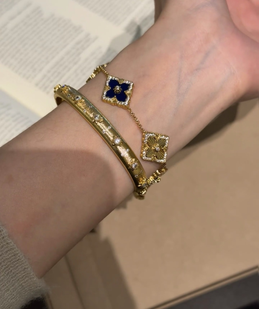 Buccellati V金材质 精工布契拉提蓝玛瑙间镭射手链