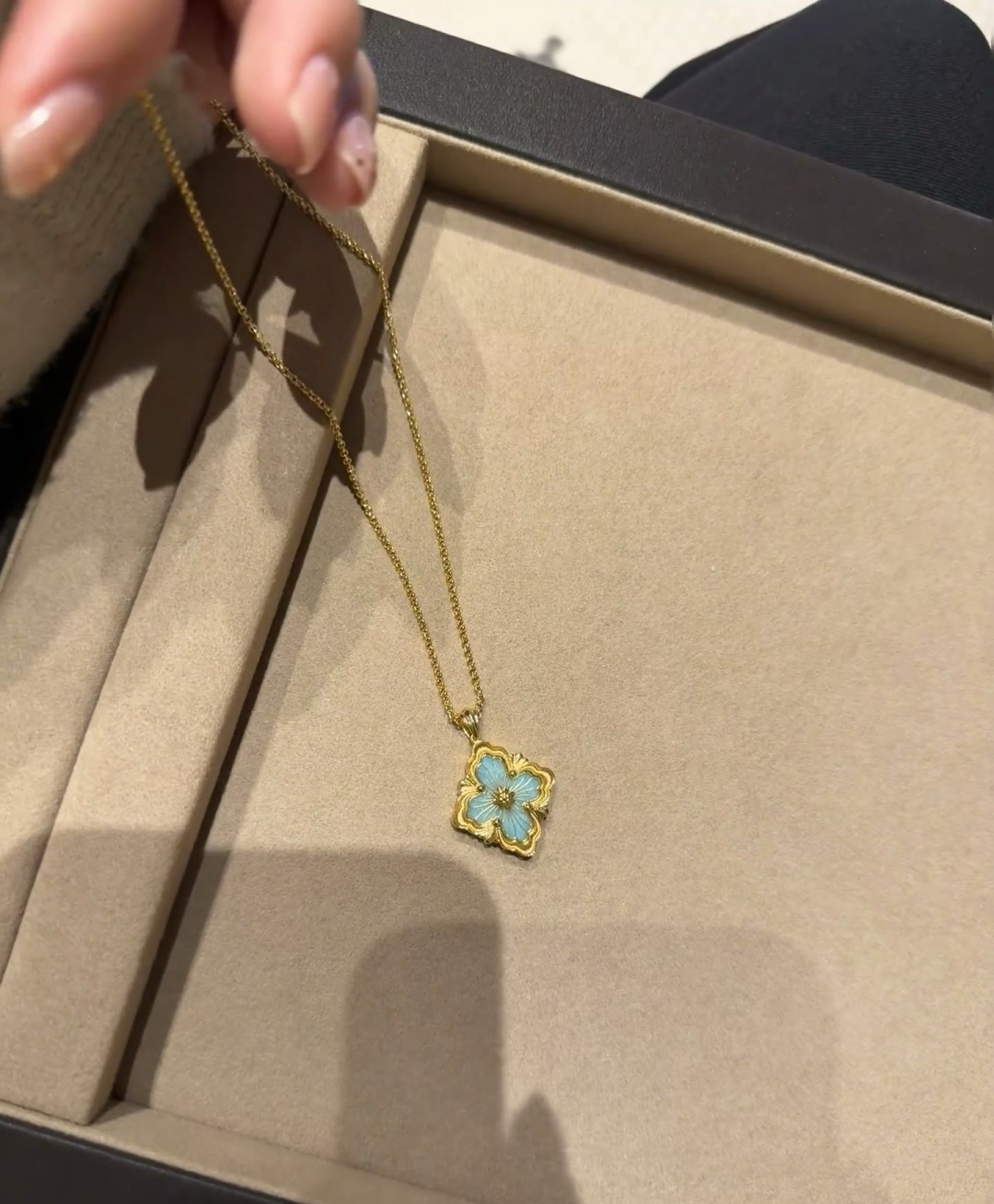 Buccellati V金材质 精工布契拉提天河石大号项链