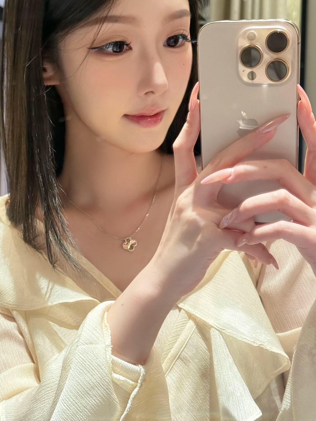 China Replica VCA Jewelry VCAES0406-1274