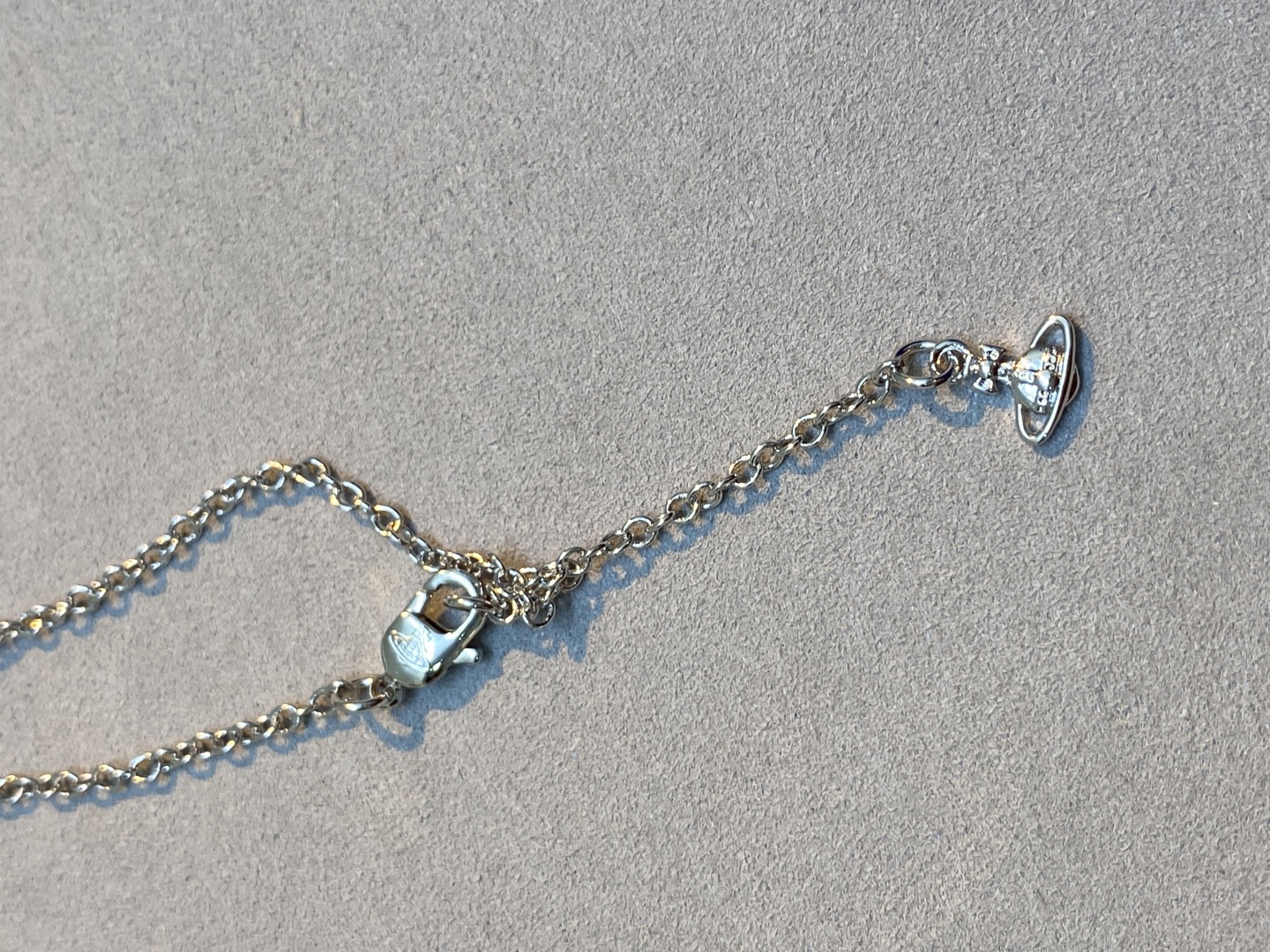 Vivienne Westwood Collar Con Perlas Y Cierre De Mosquetón Plateado 6 cmp i1752545619244 4333 0 4