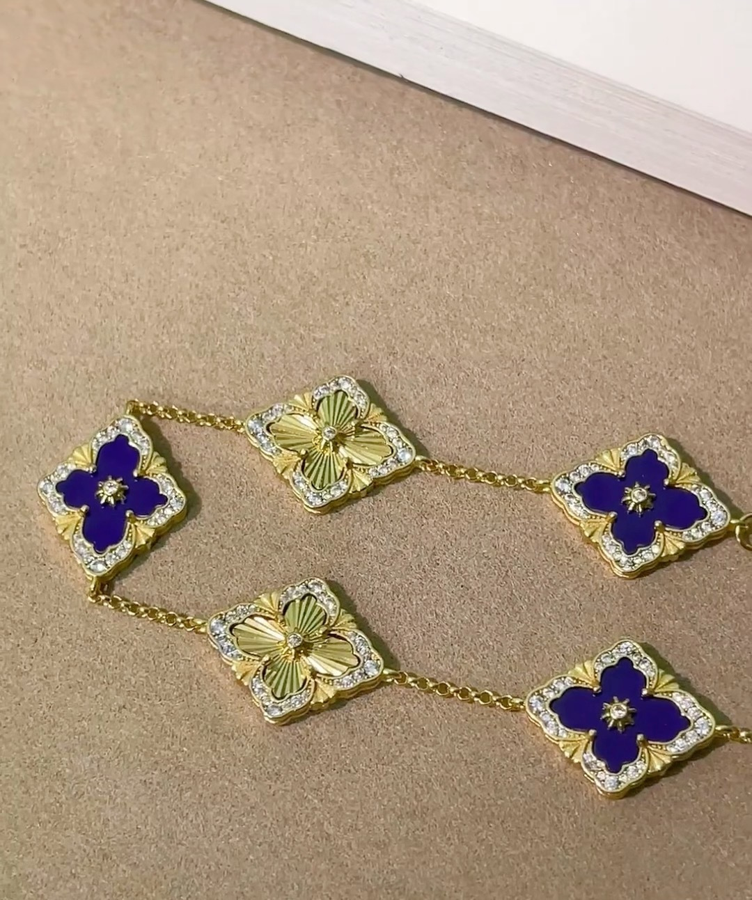 P775 “V” “BUCHILA” BRACELET - 图片 4