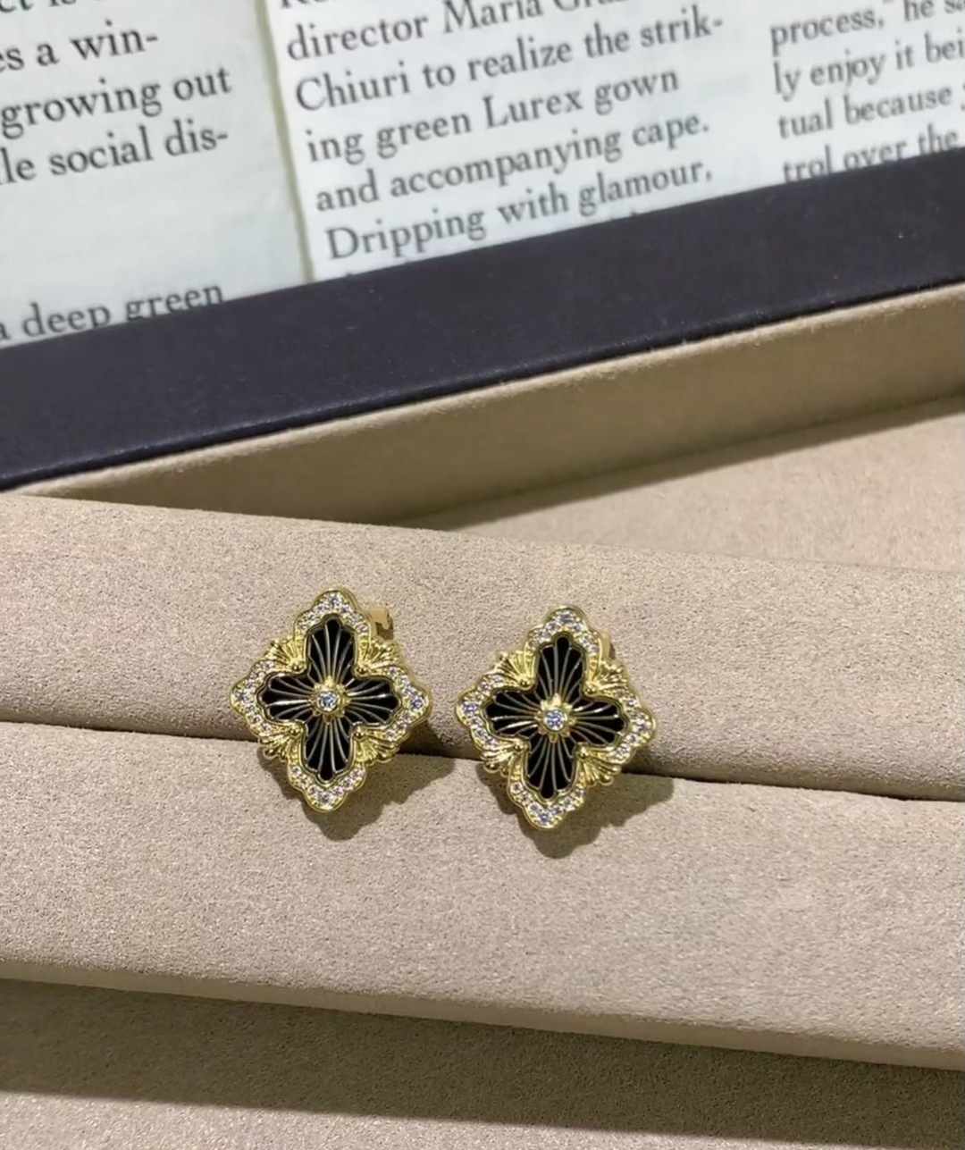 P525 V GOLD-MIXER BUTCHERATI EARRINGS