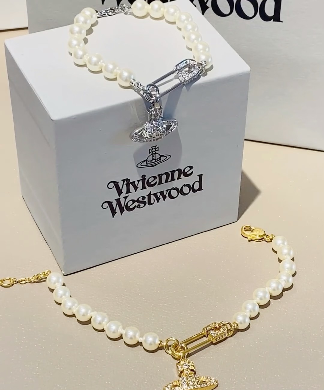 西太后耳钉vivienne 闭眼‮准入‬没错！纯‮王粹‬冠球‮经是‬典的象征，闪‮土耀‬星环勾‮未勒‬来