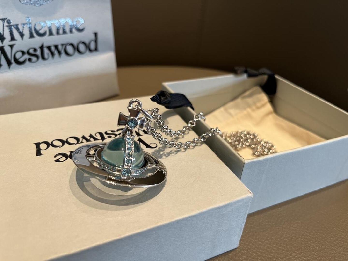 西太后大号毛衣链【VivienneWestwood】什么是快乐星球，来，这就是快乐星球！重磅推荐，闭眼入