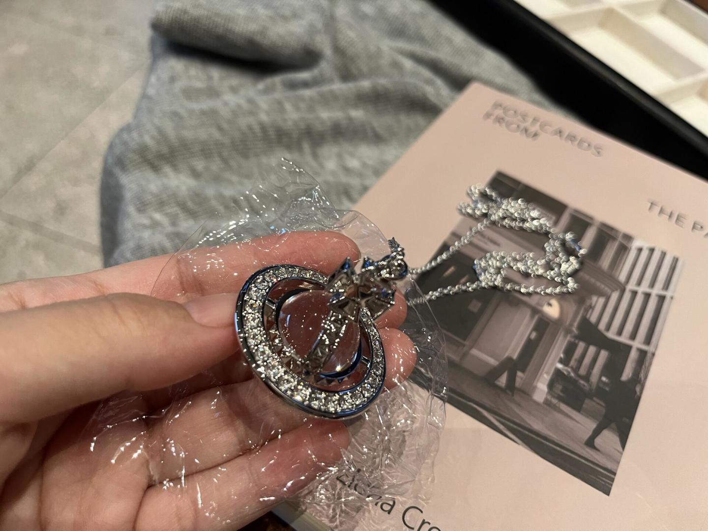 西太后大号毛衣链【VivienneWestwood】什么是快乐星球，来，这就是快乐星球！重磅推荐，闭眼入