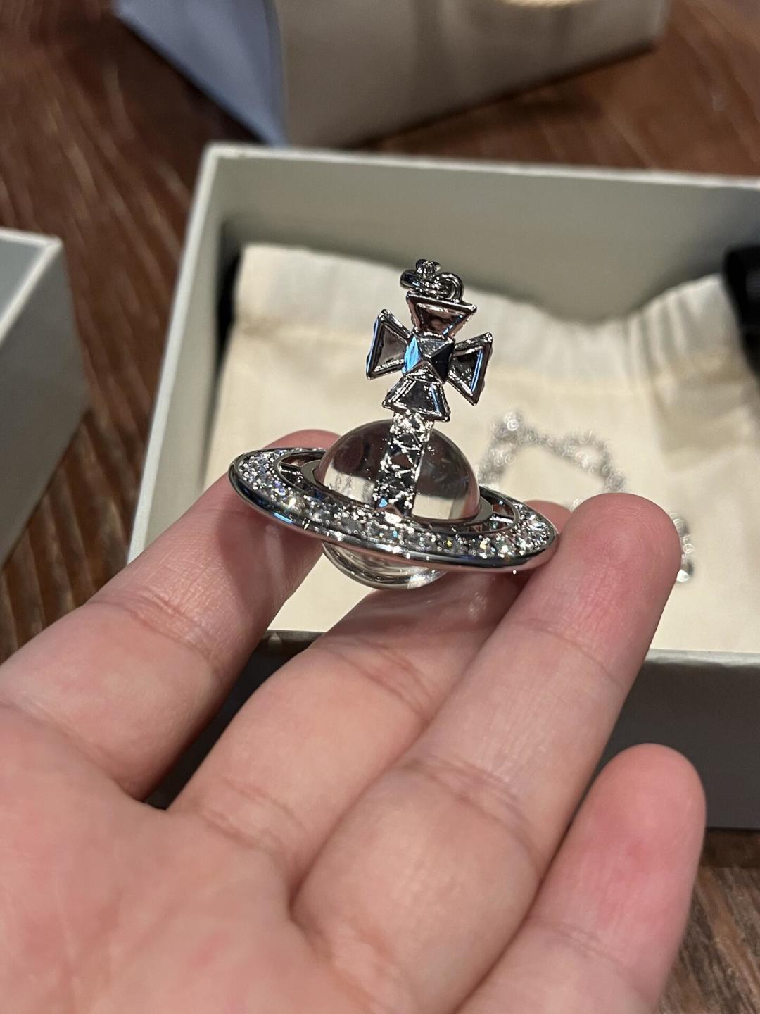 西太后大号毛衣链【VivienneWestwood】什么是快乐星球，来，这就是快乐星球！重磅推荐，闭眼入