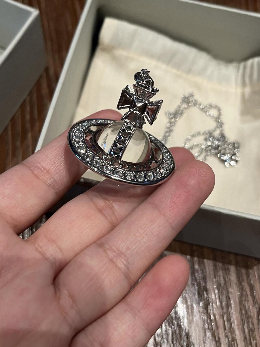 西太后大号毛衣链【VivienneWestwood】什么是快乐星球，来，这就是快乐星球！重磅推荐，闭眼入