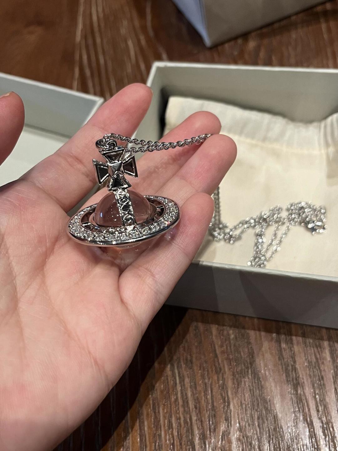 西太后大号毛衣链【VivienneWestwood】什么是快乐星球，来，这就是快乐星球！重磅推荐，闭眼入