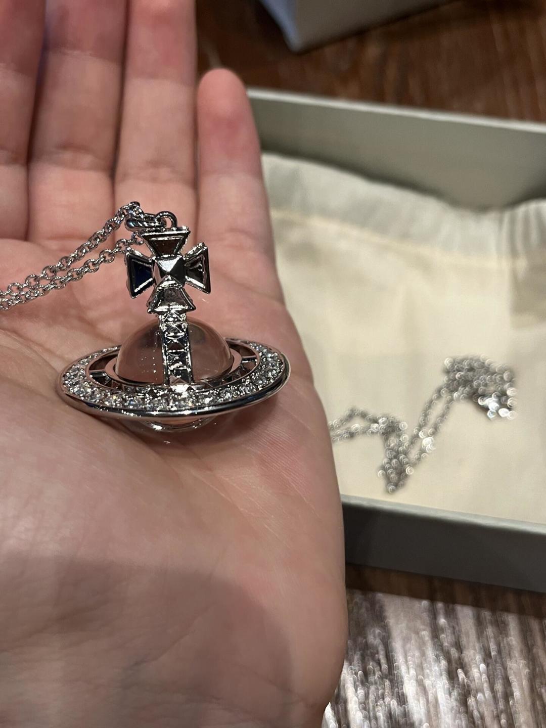 西太后大号毛衣链【VivienneWestwood】什么是快乐星球，来，这就是快乐星球！重磅推荐，闭眼入