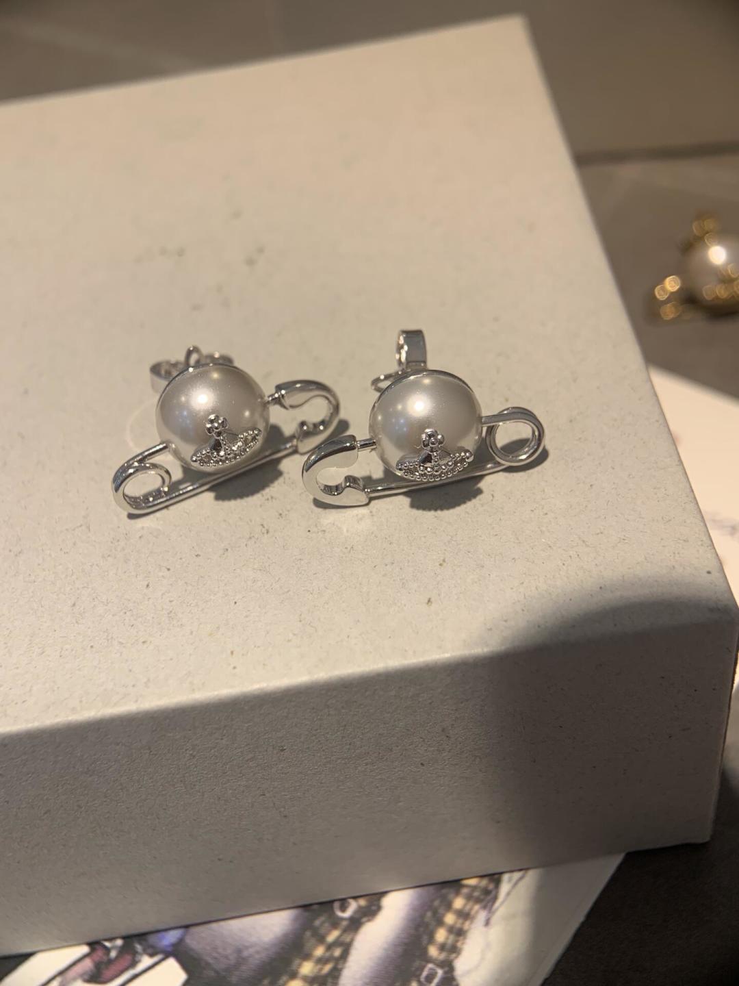 西太后【VivienneWestwood】什么是快乐星球，来，这就是快乐星球！重磅推荐，闭眼入准没错！纯