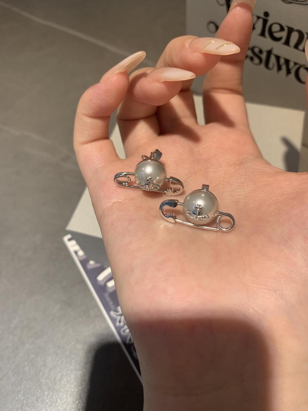 西太后【VivienneWestwood】什么是快乐星球，来，这就是快乐星球！重磅推荐，闭眼入准没错！纯
