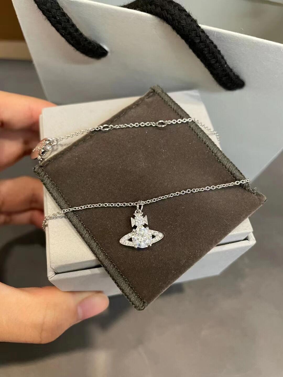 西太后项链【VivienneWestwood】什么是快乐星球，来，这就是快乐星球！重磅推荐，闭眼入准没错
