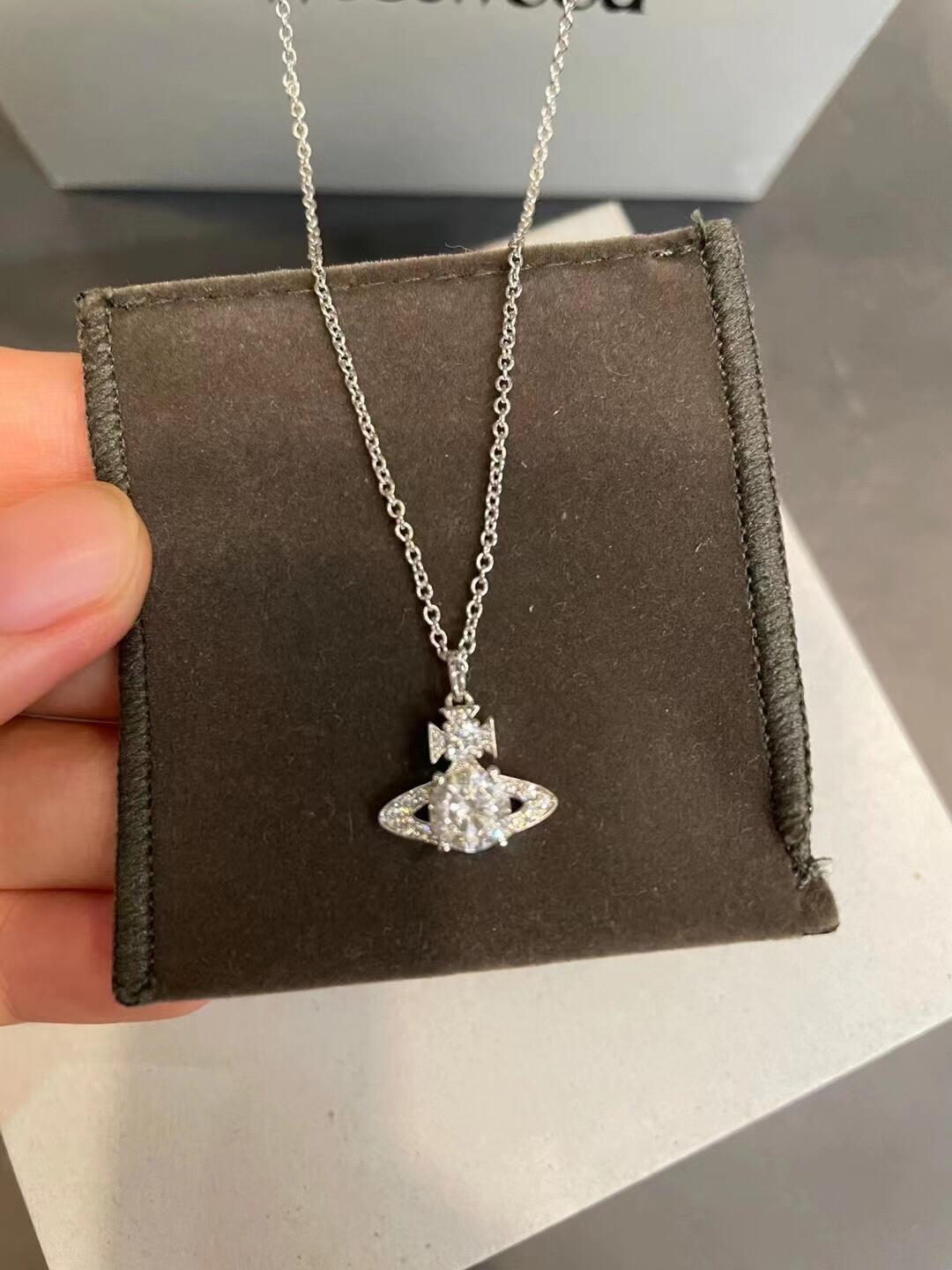 西太后项链【VivienneWestwood】什么是快乐星球，来，这就是快乐星球！重磅推荐，闭眼入准没错