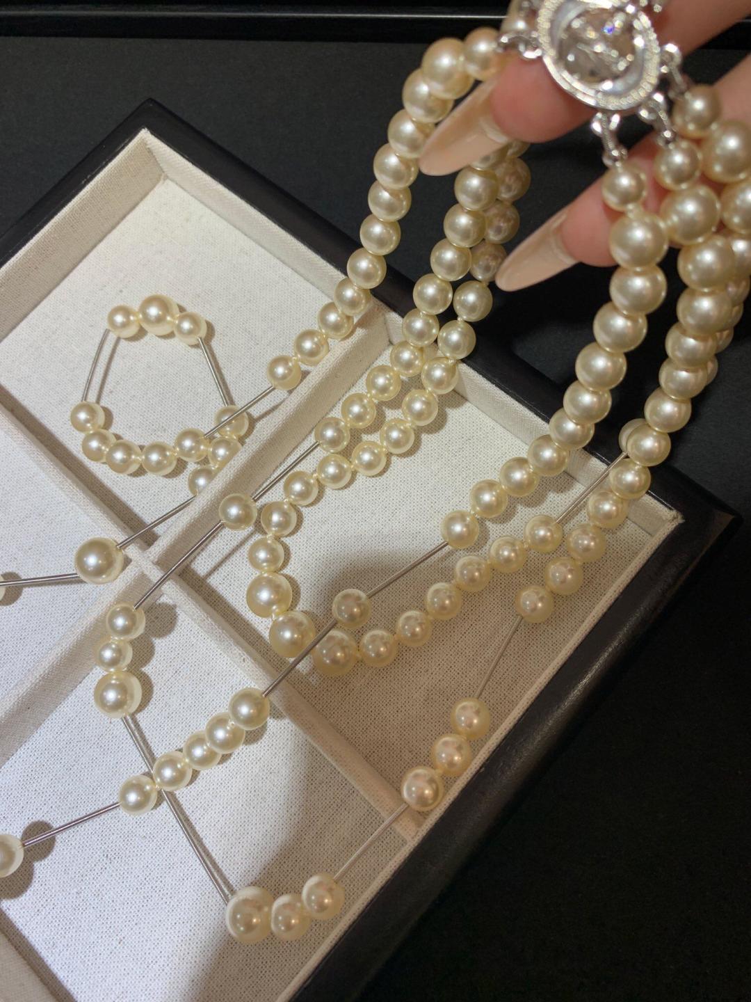 西太后项链【VivienneWestwood】什么是快乐星球，来，这就是快乐星球！重磅推荐，闭眼入准没错