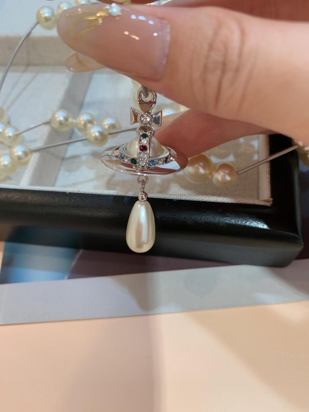 西太后项链【VivienneWestwood】什么是快乐星球，来，这就是快乐星球！重磅推荐，闭眼入准没错