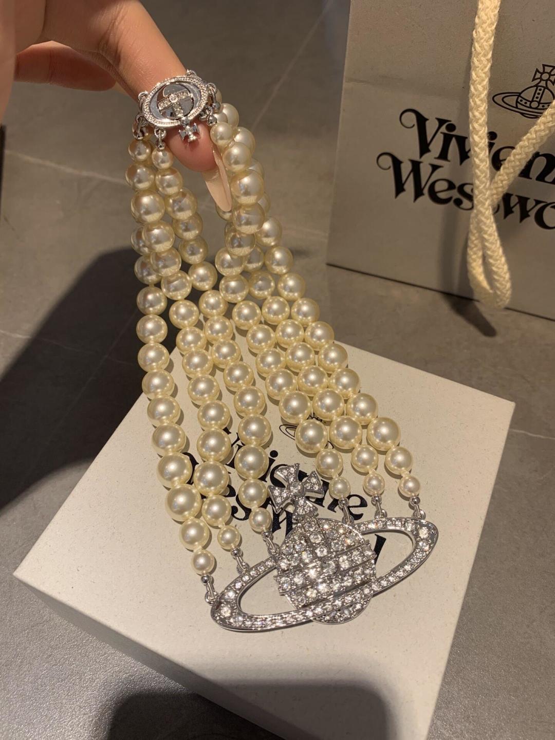 西太后项链【VivienneWestwood】什么是快乐星球，来，这就是快乐星球！重磅推荐，闭眼入准没错