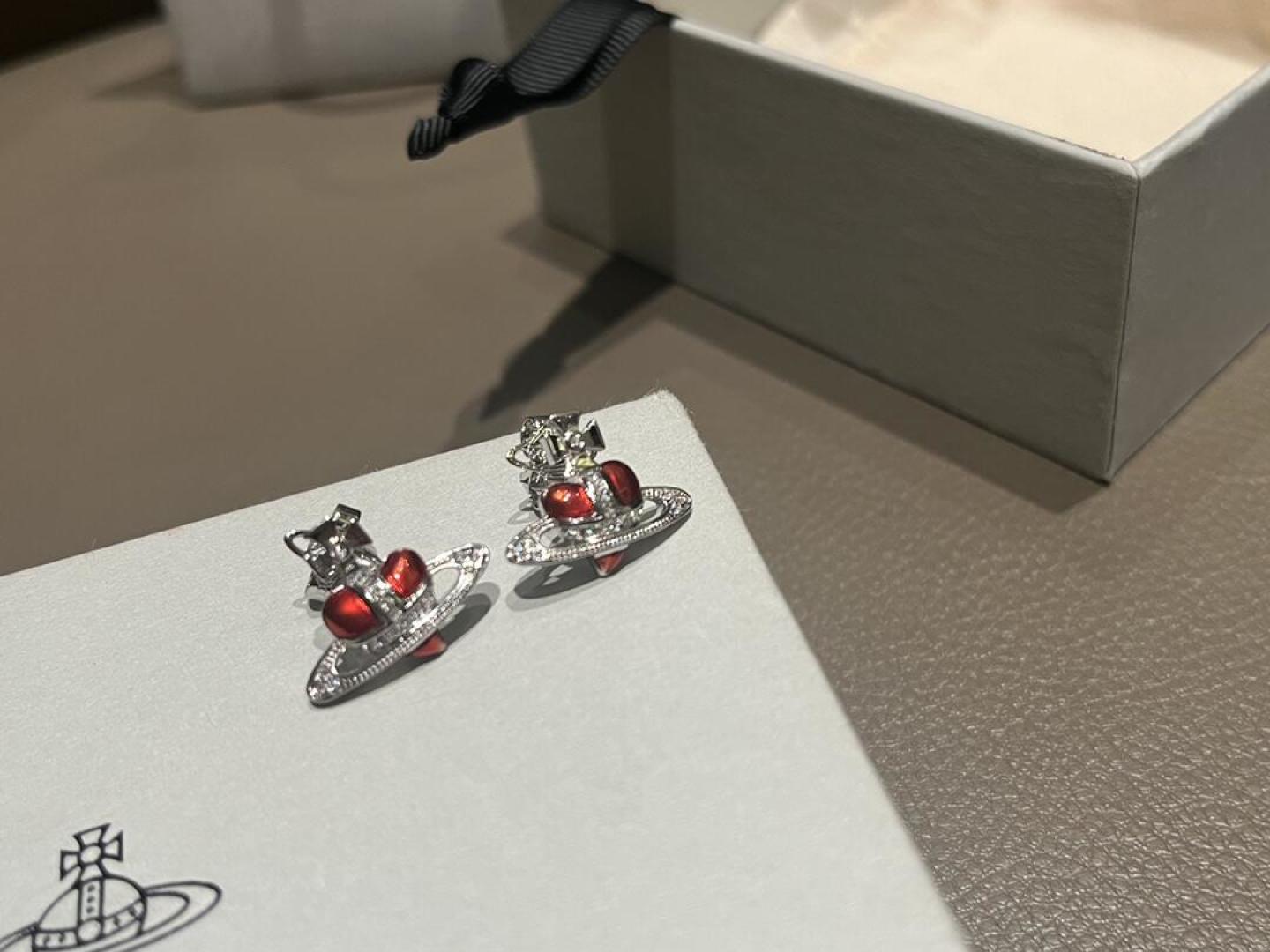 西太后【VivienneWestwood】什么是快乐星球，来，这就是快乐星球！重磅推荐，闭眼入准没错！纯