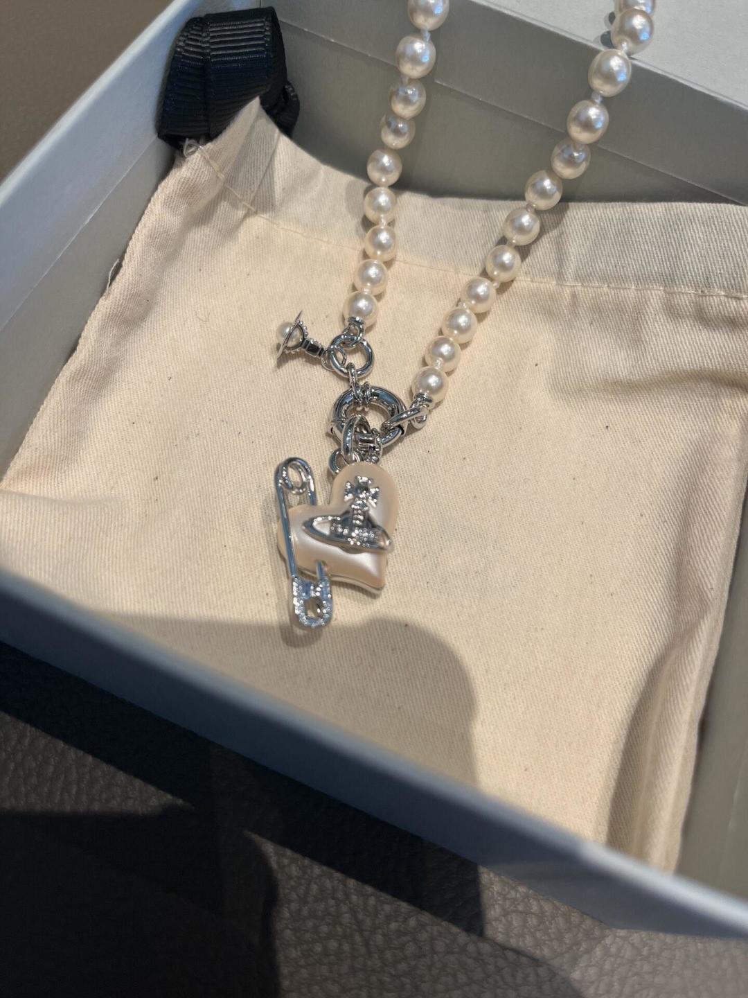 西太后【VivienneWestwood】什么是快乐星球，来，这就是快乐星球！重磅推荐，闭眼入准没错！纯