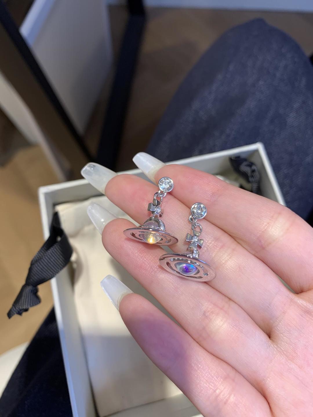 西太后【VivienneWestwood】什么是快乐星球，来，这就是快乐星球！重磅推荐，闭眼入准没错！纯