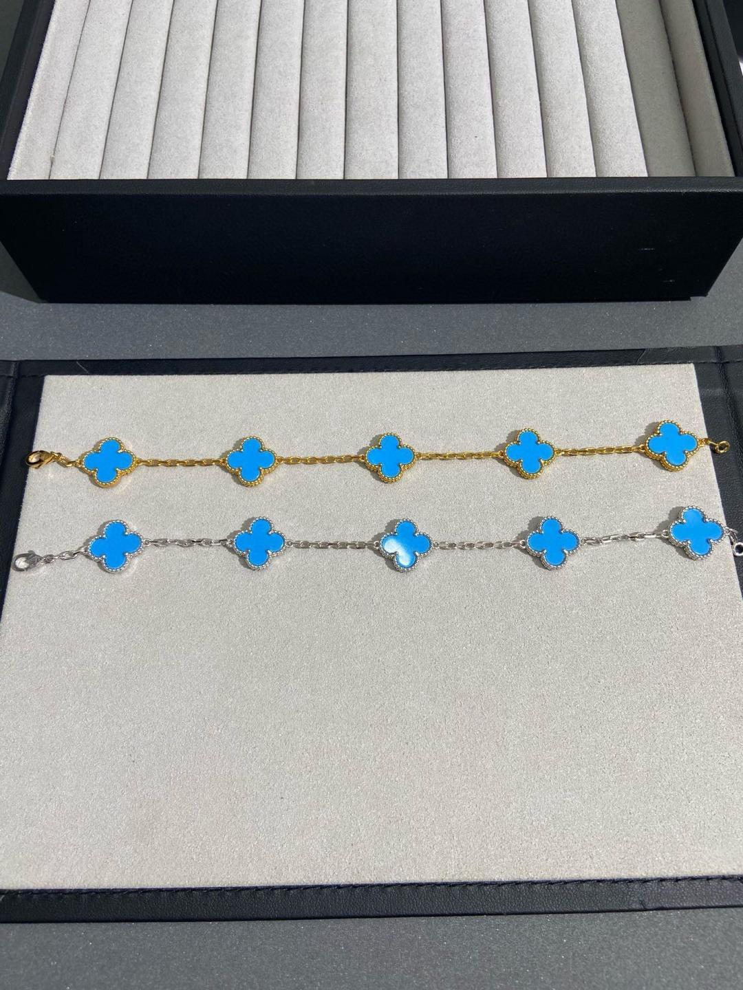 Pulsera de cinco flores de trébol de cuatro hojas Vca con turquesa en material V