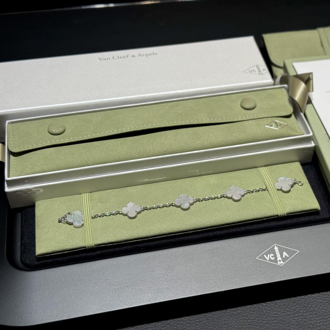 China Replica VCA Jewelry VCAES0406-2989