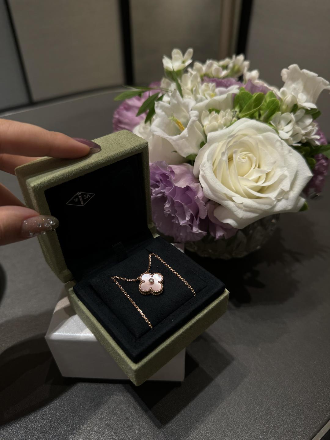 China Replica VCA Jewelry VCAES0406-2748