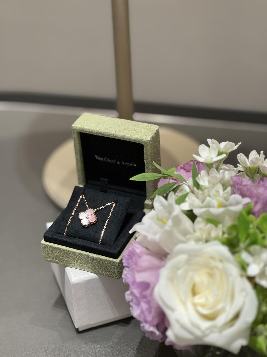 China Replica VCA Jewelry VCAES0406-2748