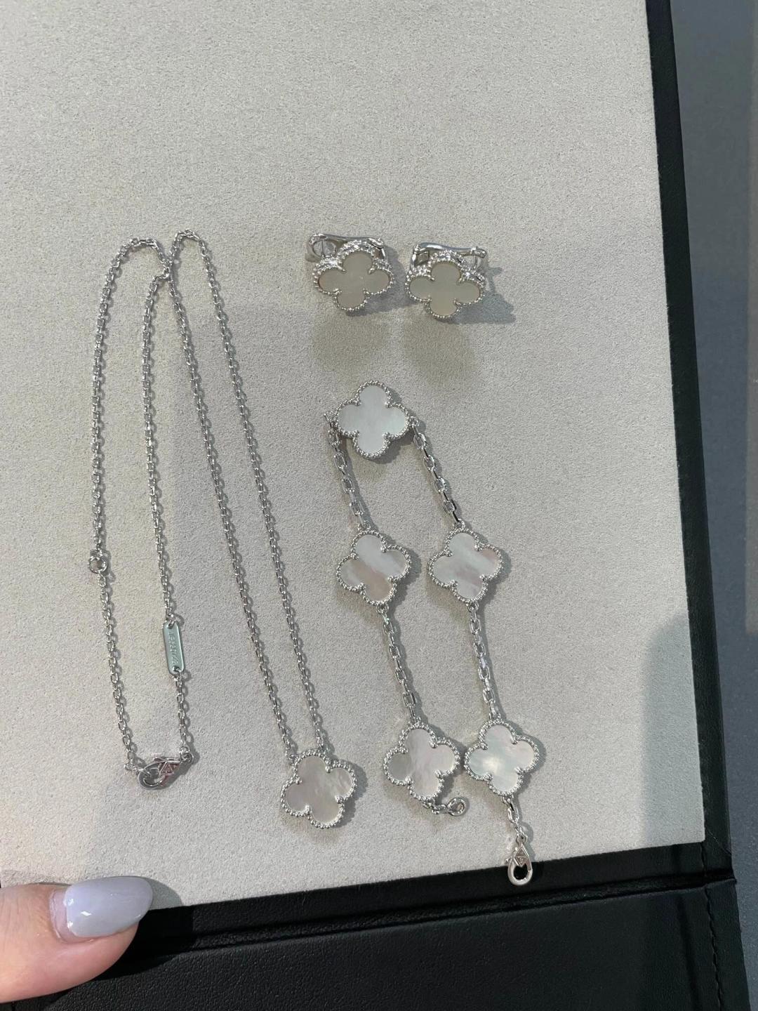 China Replica VCA Jewelry VCAES0406-2954