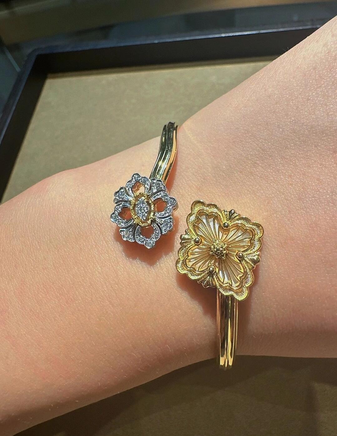 Buccellati V金材质布契拉提白贝母手镯