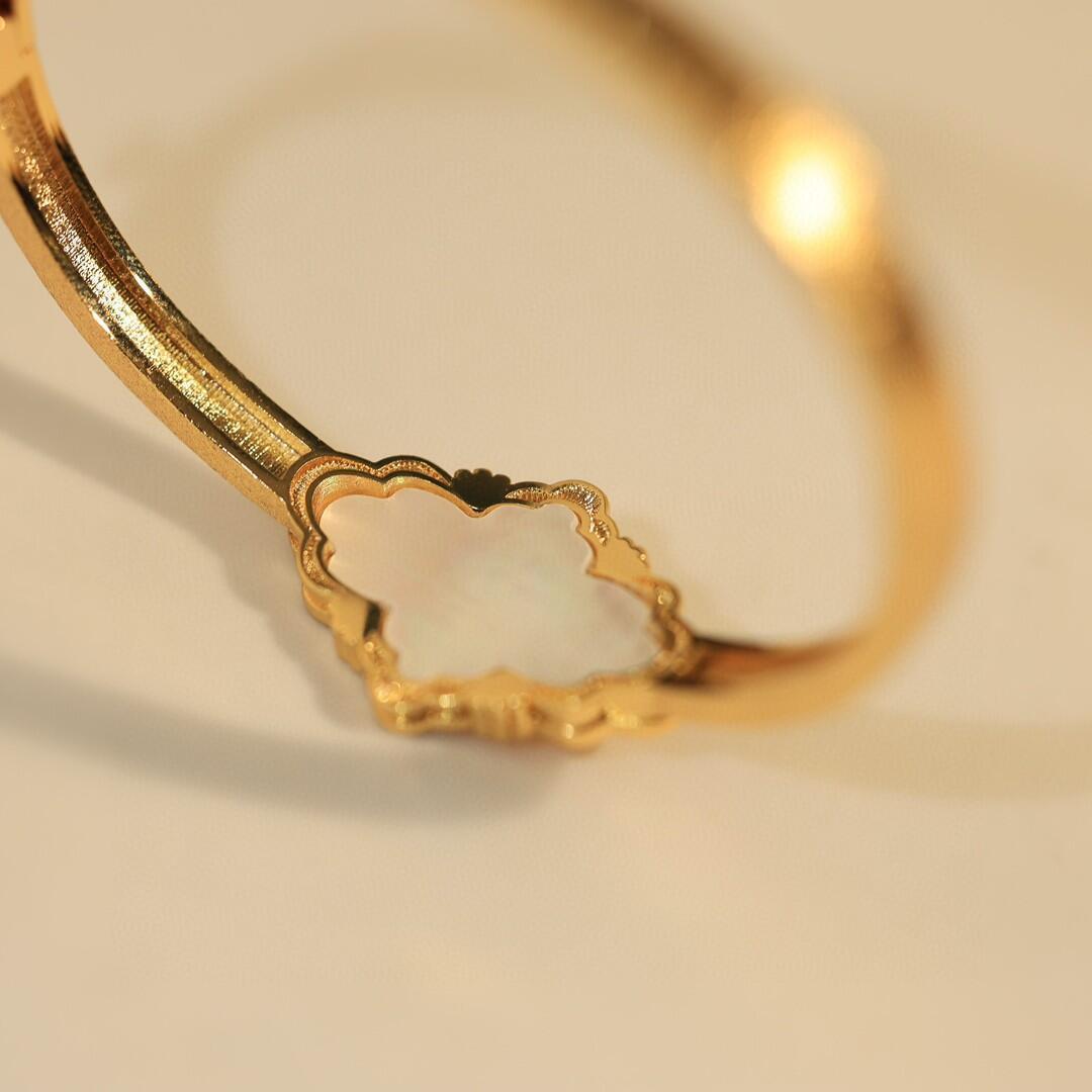 Buccellati V金材质布契拉提白贝母手镯