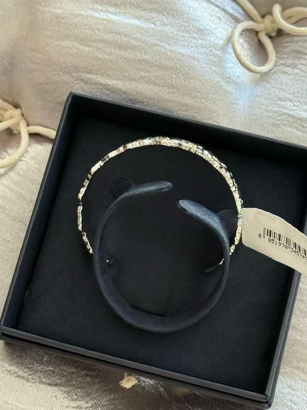 Buccellati V金材质布契拉提小雏菊手镯