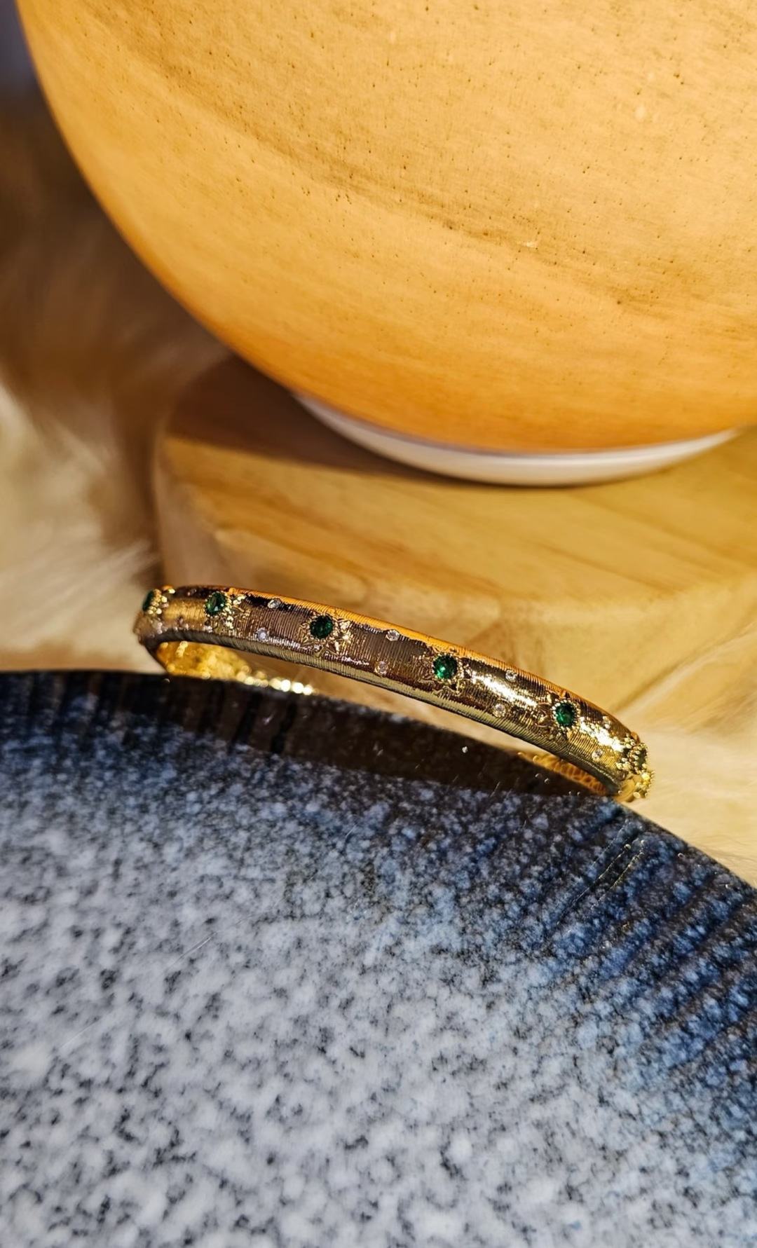 Buccellati V金材质布契拉提彩钻手镯