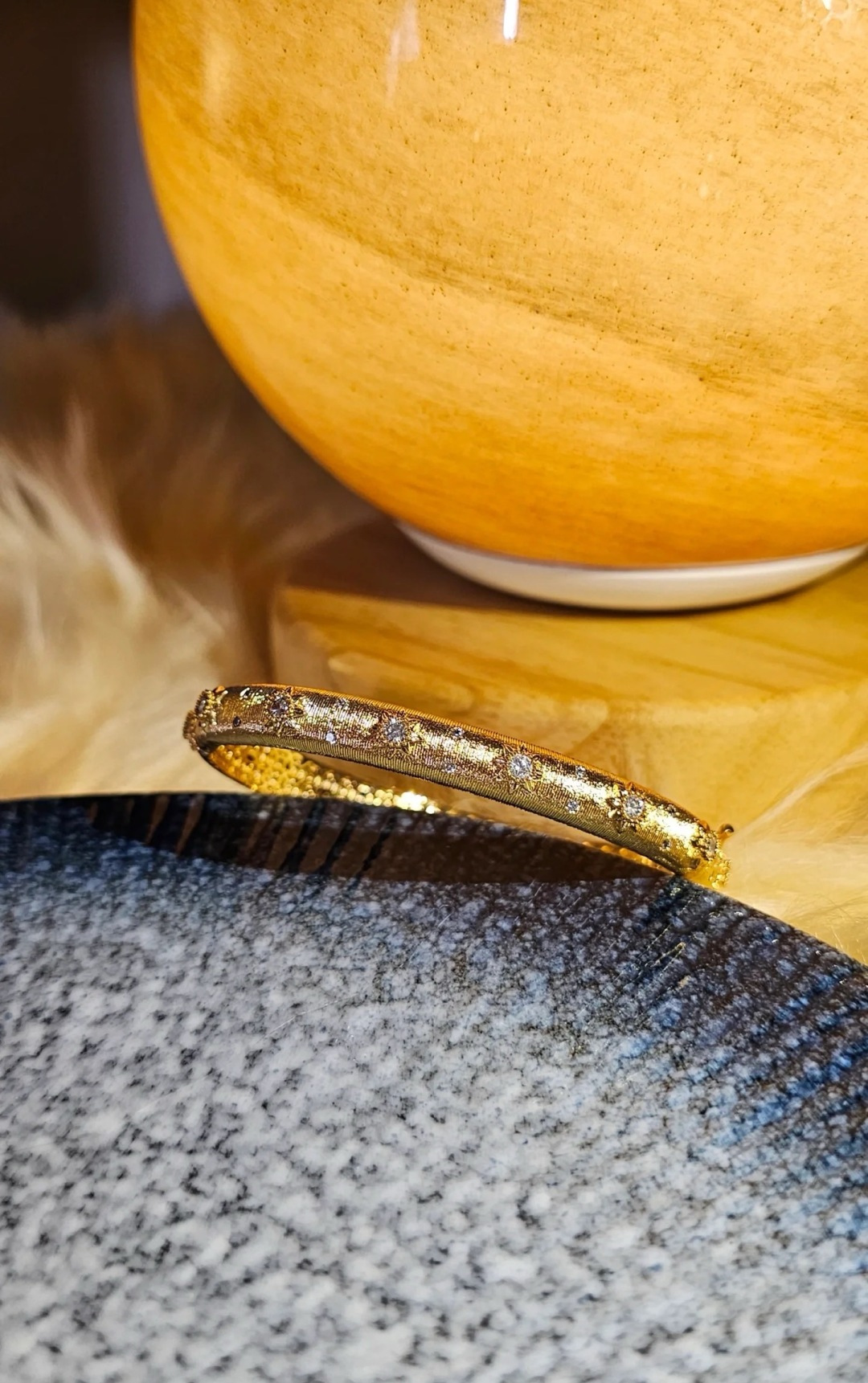 Buccellati V金材质布契拉提彩钻手镯