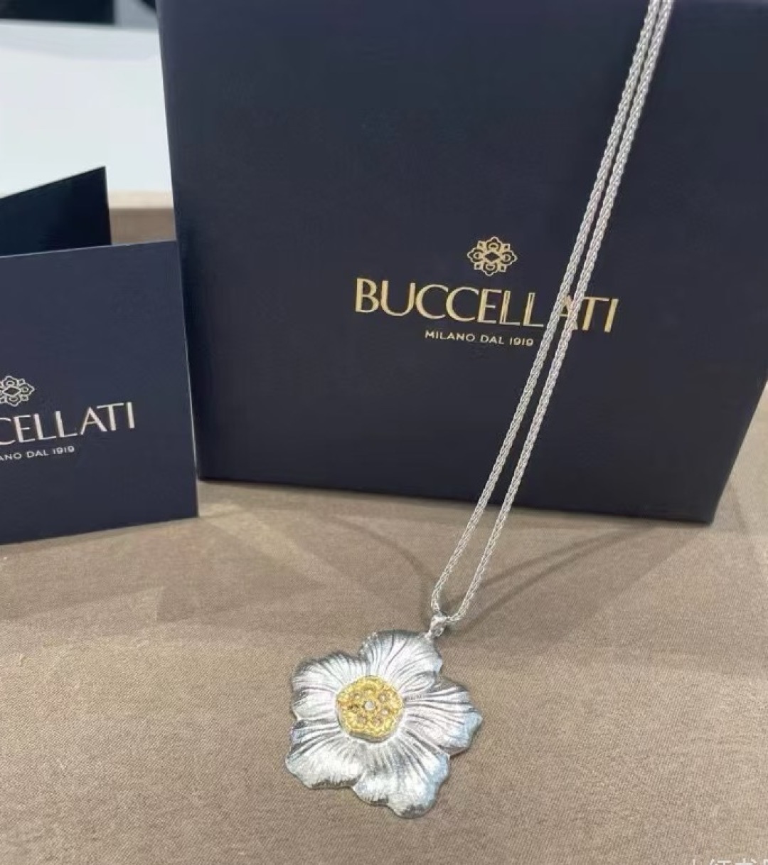 Buccellati V金材质布契拉提栀子花项链