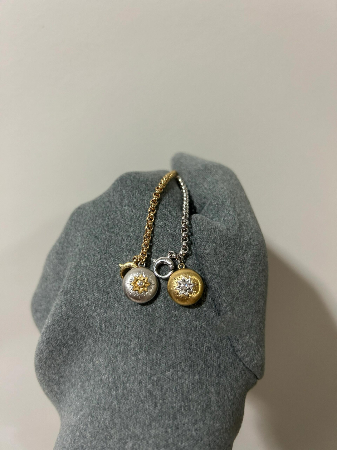Buccellati V金材质布契拉提小金豆手链