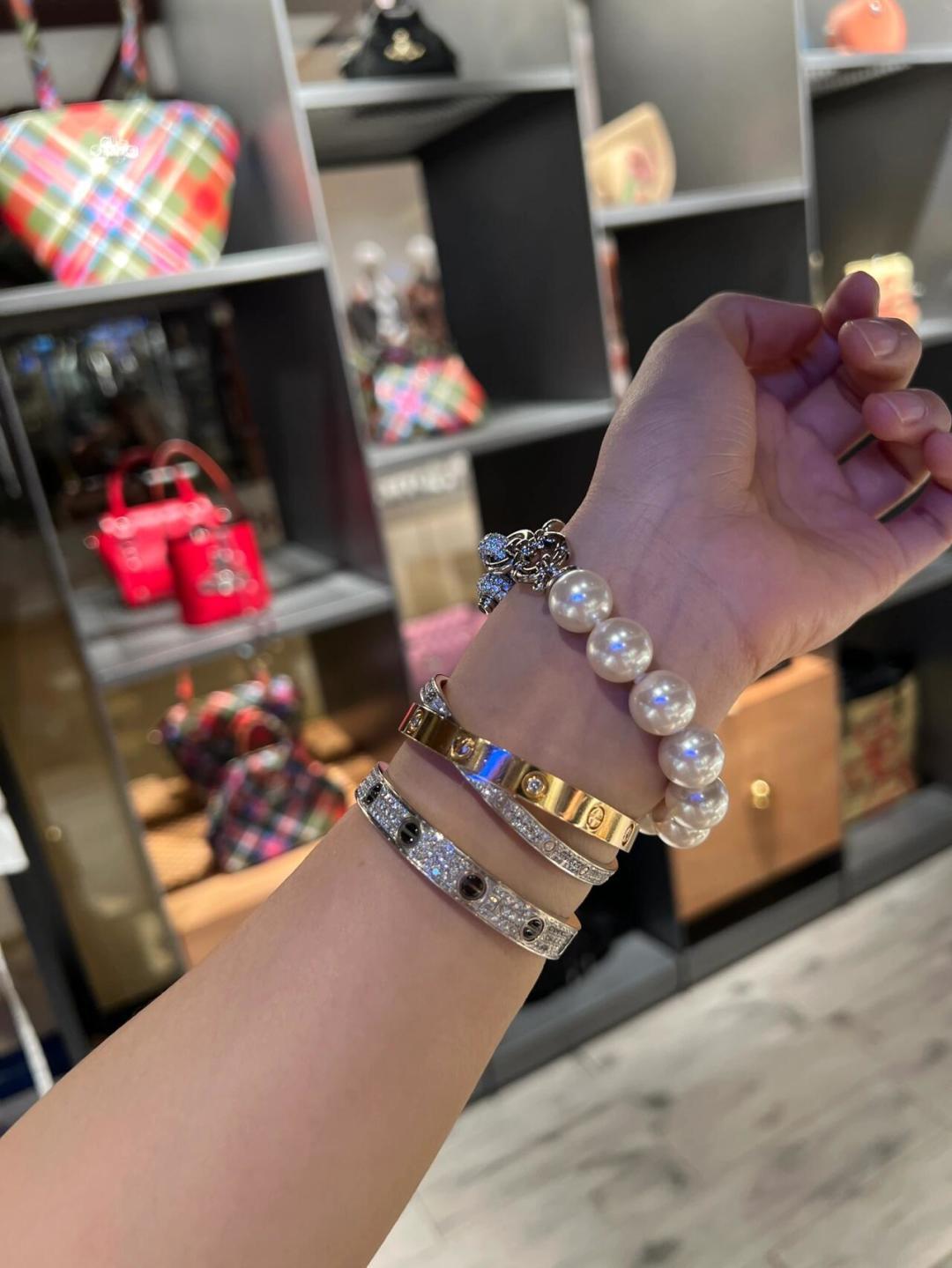 Vivienne Westwood 珍珠手链西太后【VivienneWestwood】什么是快乐星球 来