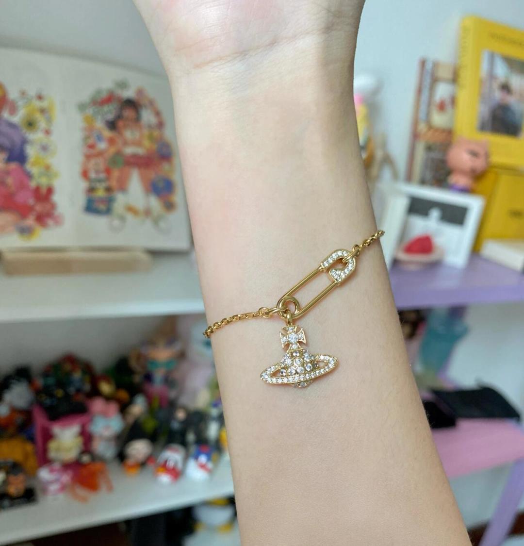 Vivienne Westwood 西太后【VivienneWestwood】什么是快乐星球