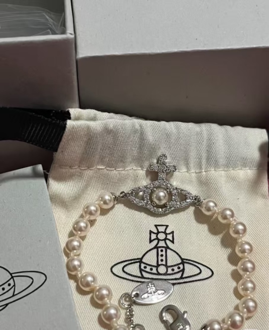 Vivienne Westwood 珍珠手链西太后【VivienneWestwood】什么是快乐星球 来