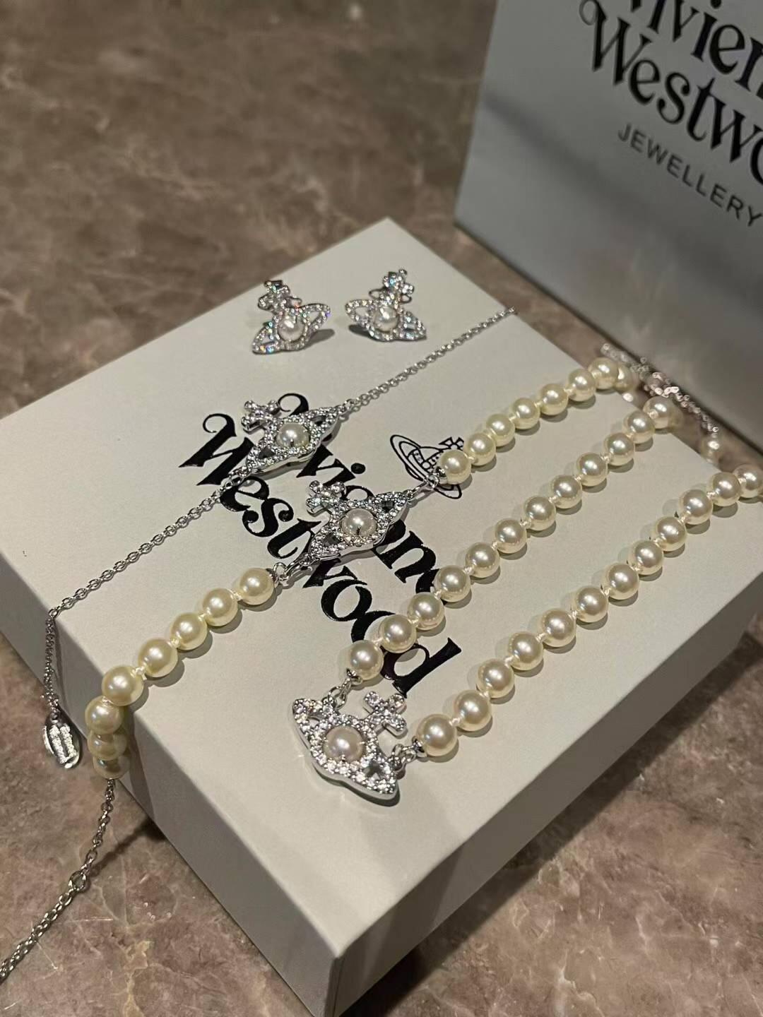 Vivienne Westwood 珍珠项链西太后【VivienneWestwood】什么是快乐星球 来