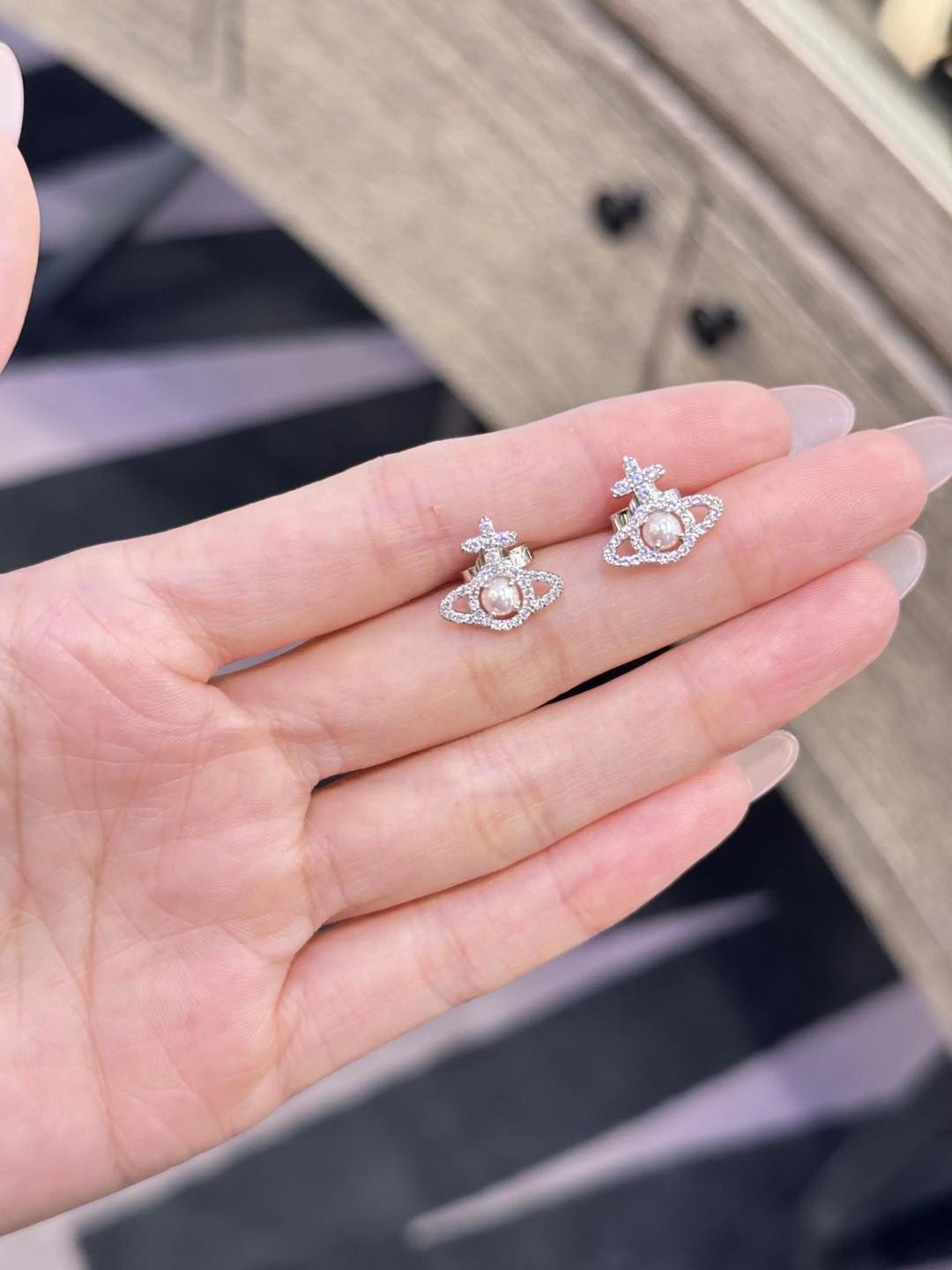 Vivienne Westwood 珍珠手链西太后【VivienneWestwood】什么是快乐星球 来