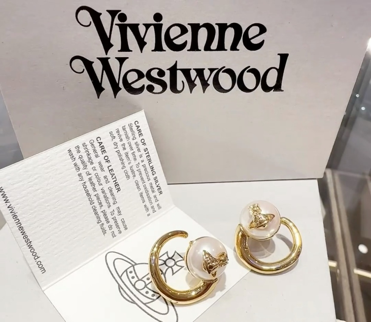 Vivienne Westwood 西太后【VivienneWestwood】什么是快乐星球 来 这就是快乐星球 重磅推荐