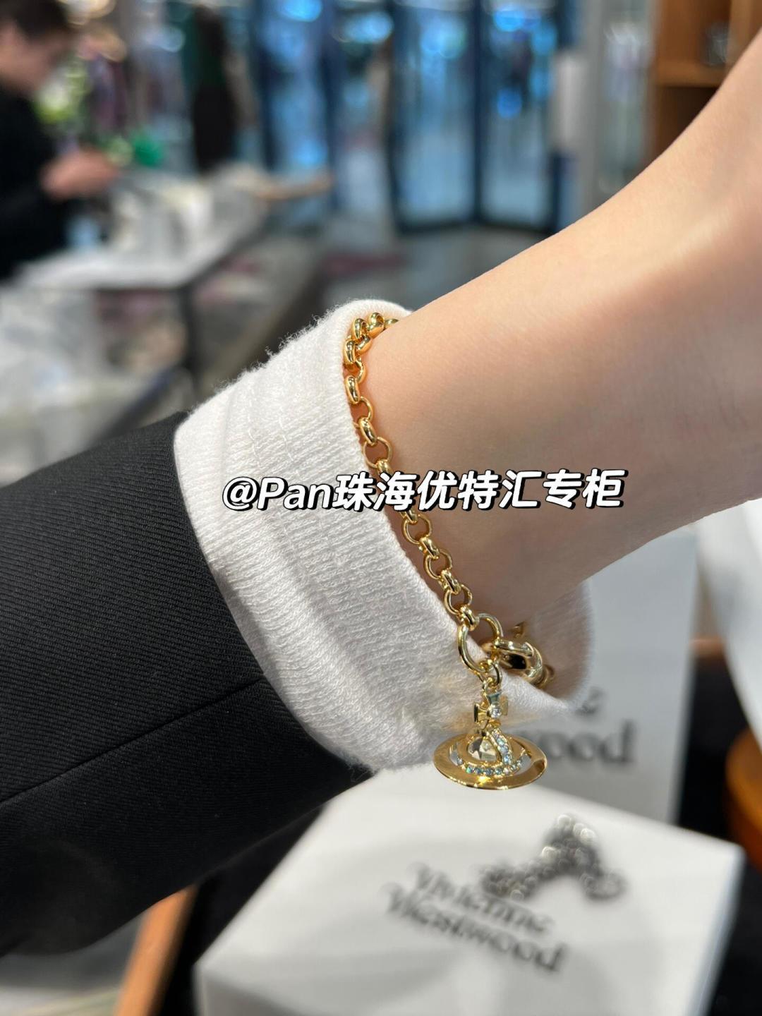 Vivienne Westwood 西太后【VivienneWestwood】什么是快乐星球 来 这就是快乐星球 重磅推荐