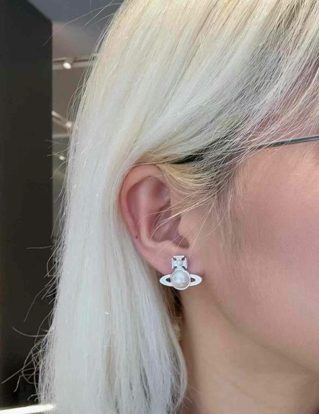 Vivienne Westwood 耳钉西太后【VivienneWestwood】什么是快乐星球 来 这就是快乐星球 重磅推荐