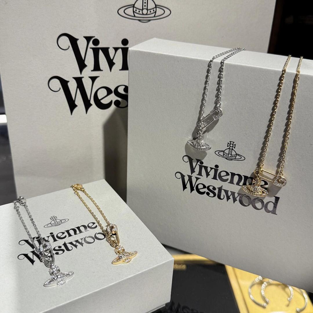 西太后 vivienne闭眼‮准入‬没错！纯‮王粹‬冠球‮经是‬典的象征，闪‮土耀‬星环勾‮未勒‬来波光