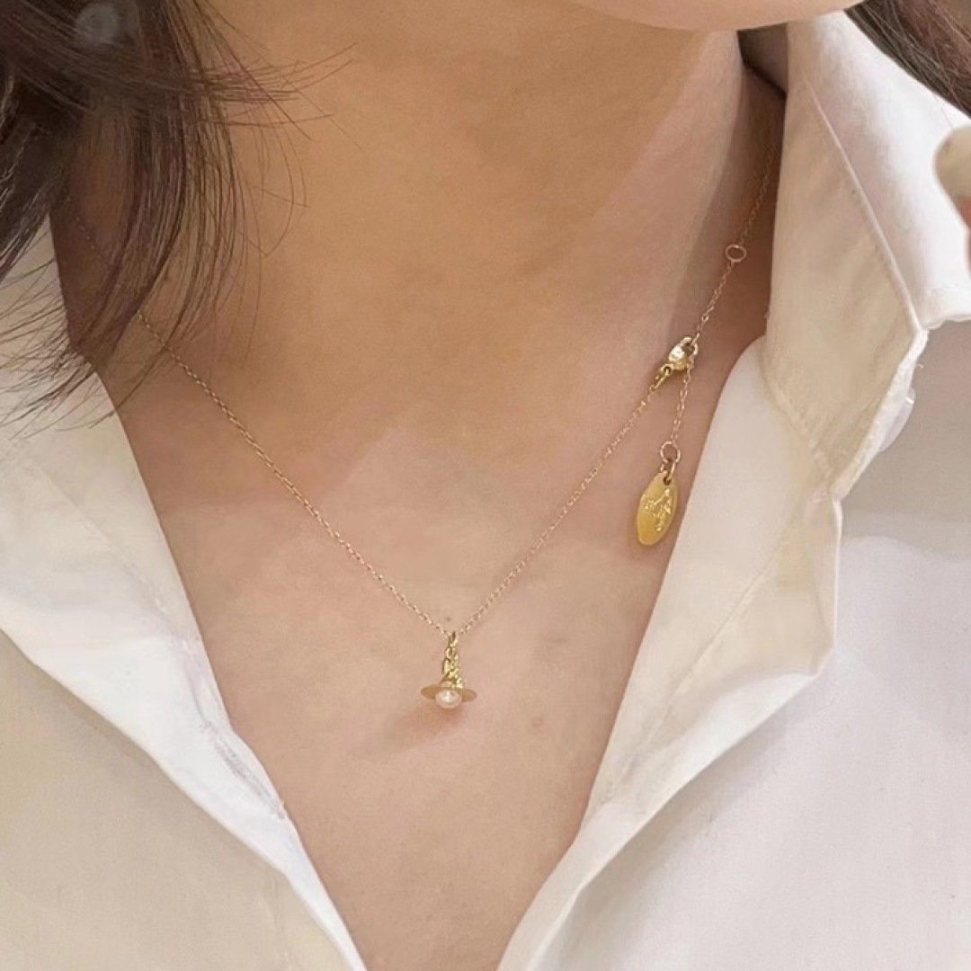 vivienne 闭眼‮准入‬没错！纯‮王粹‬冠球‮经是‬典的象征，闪‮土耀‬星环勾‮未勒‬来波光‮转流