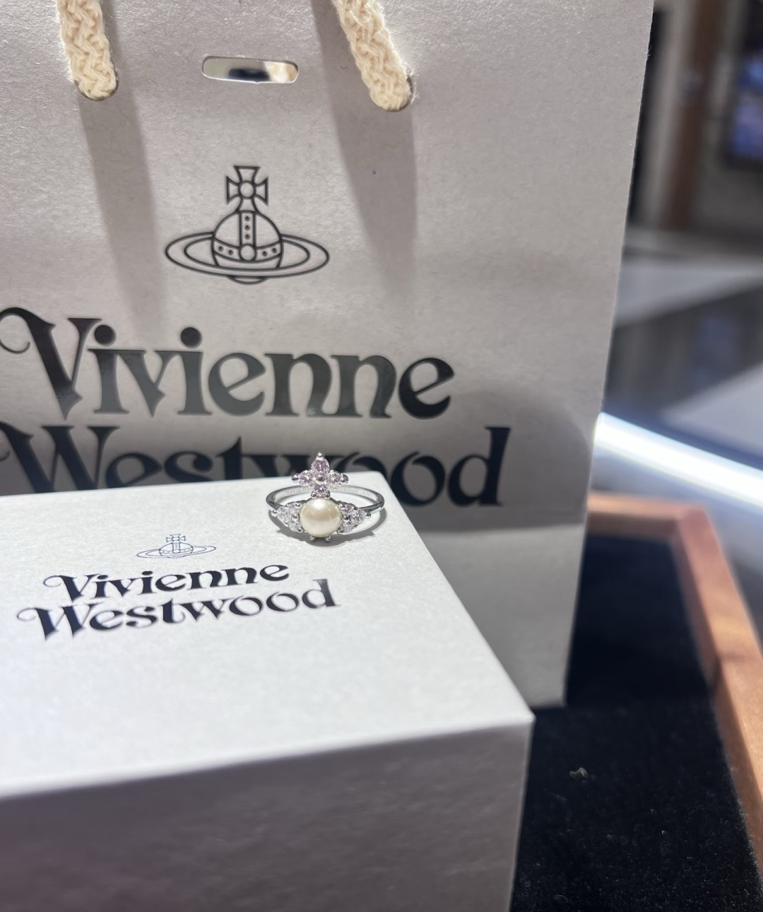 Vivienne Westwood 戒指 vivienne westwood西太后薇薇安 英国时装设计师 时装的朋克之母 潮流风格