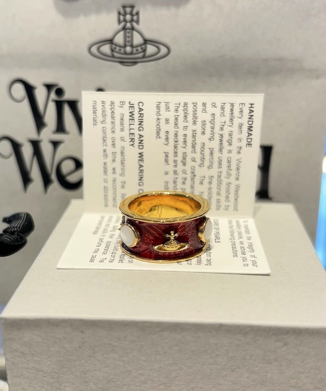 vivienne westwood西太后薇薇安💍英国时装设计师，时装的朋克之母！时尚潮流风格，品质强大，
