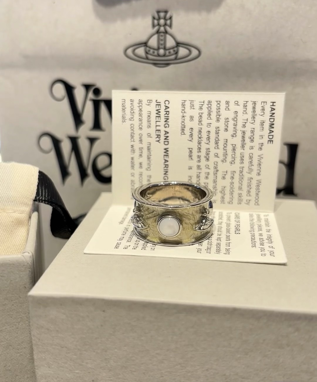 vivienne westwood西太后薇薇安💍英国时装设计师，时装的朋克之母！时尚潮流风格，品质强大，