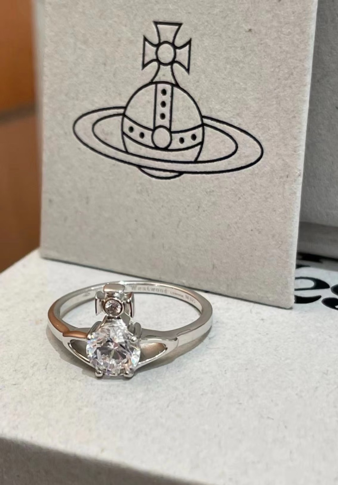 vivienne westwood西太后薇薇安💍英国时装设计师，时装的朋克之母！时尚潮流风格，品质强大，