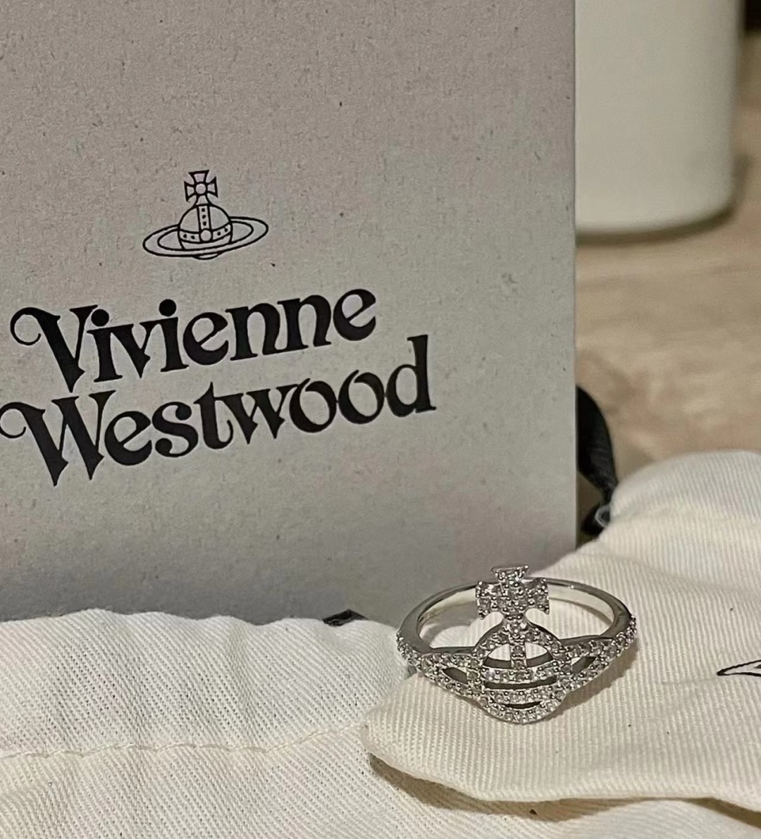 vivienne westwood西太后薇薇安💍英国时装设计师，时装的朋克之母！时尚潮流风格，品质强大，